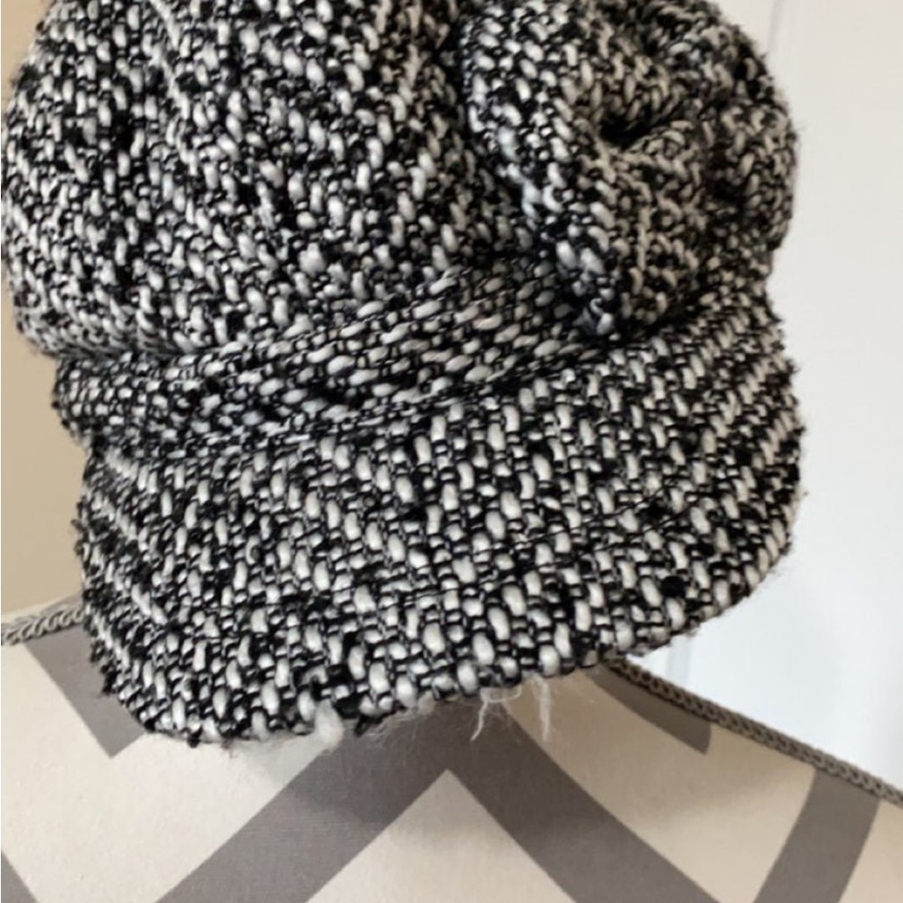 Newsboy cabbie cap